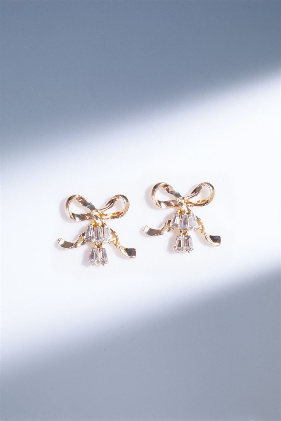 Faux Crystals Bow Shape Earrings - Femi9 EG