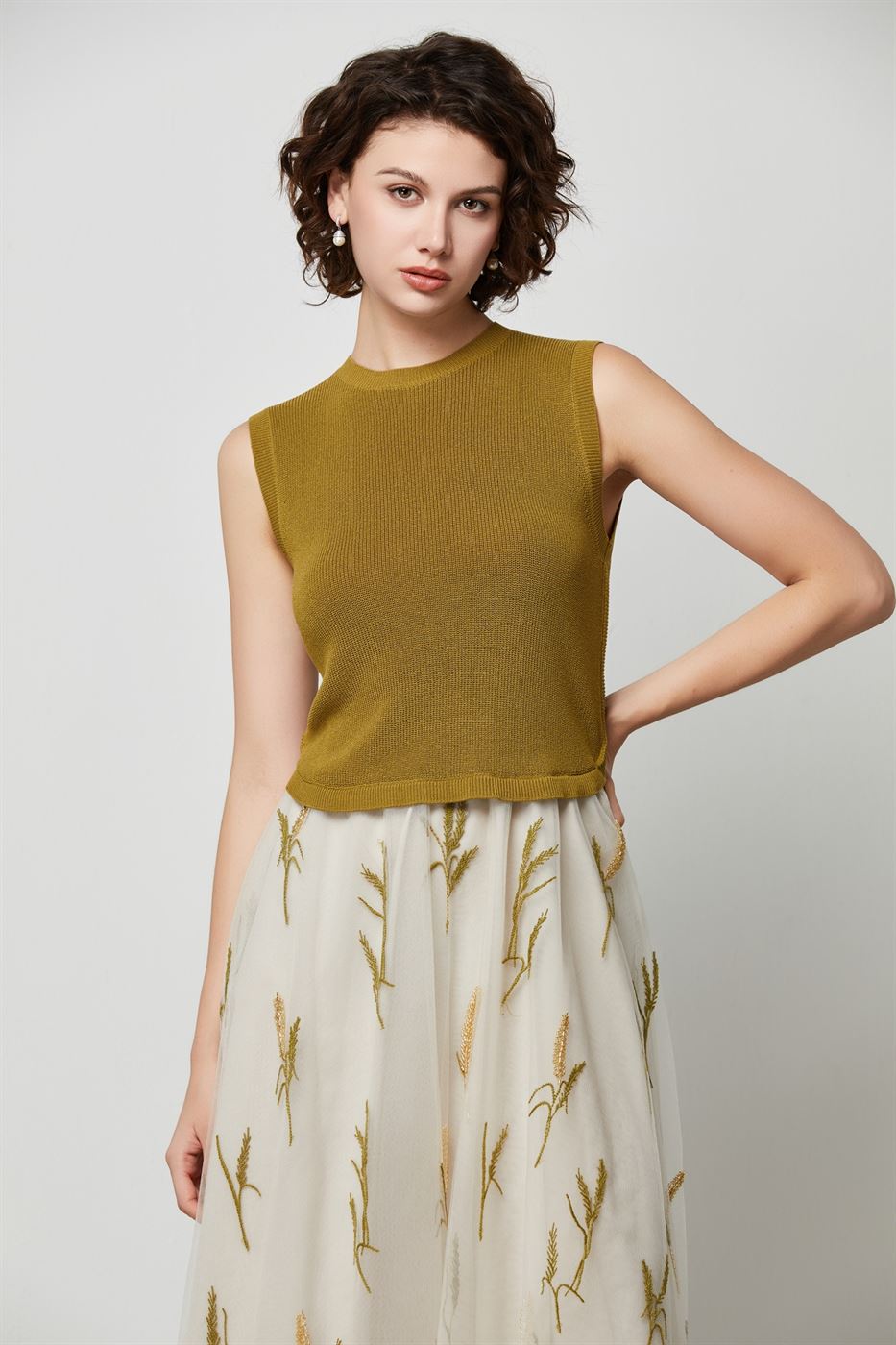 Round Hem Knit Top - Femi9 EG