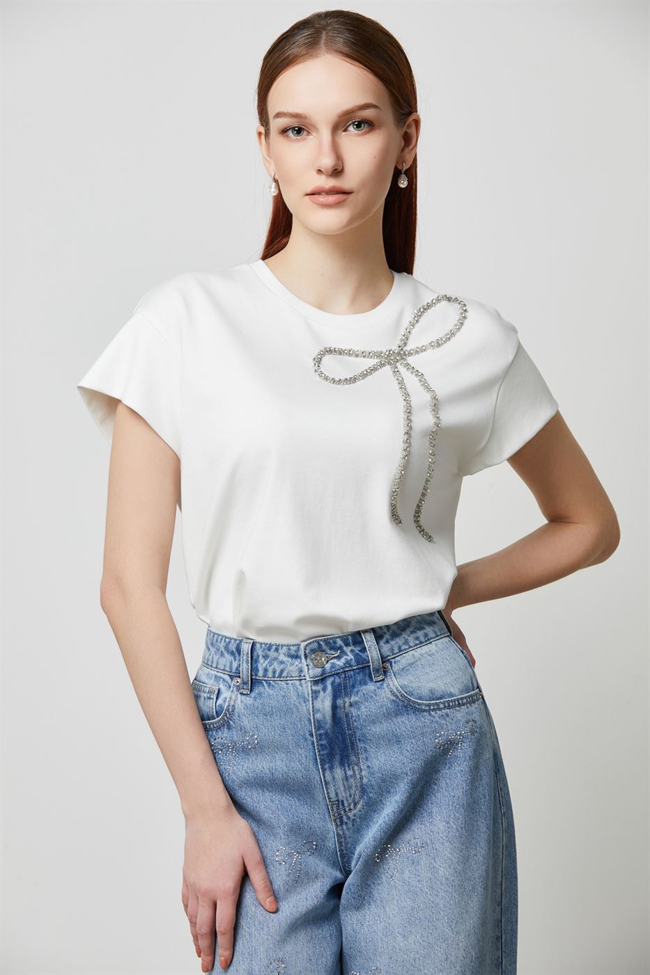 Bow Embellished T Shirt - Femi9 EG