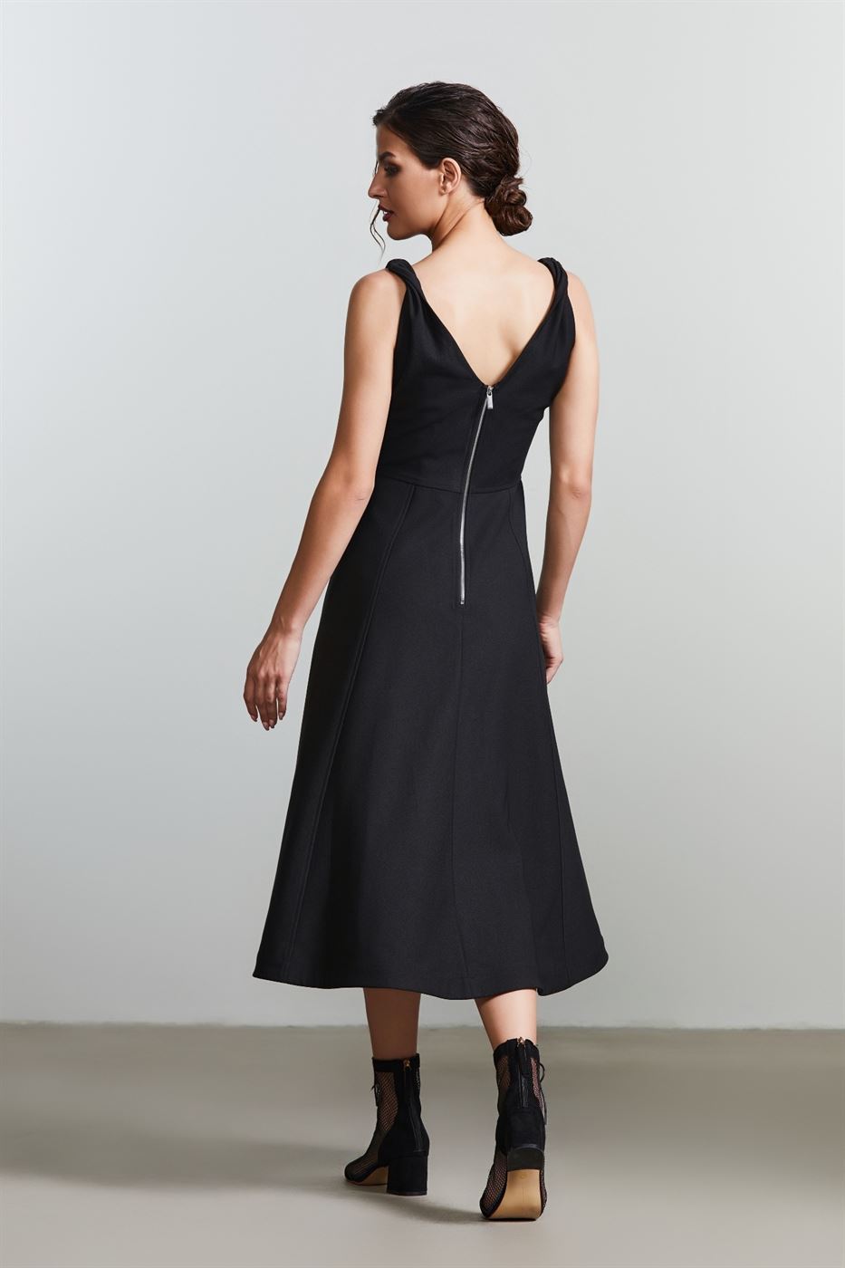 Twisted Details Dress - Femi9 EG