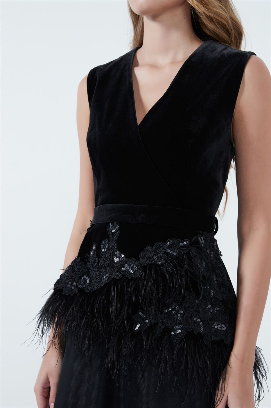 Velvet Dress With Feather - Femi9 EG