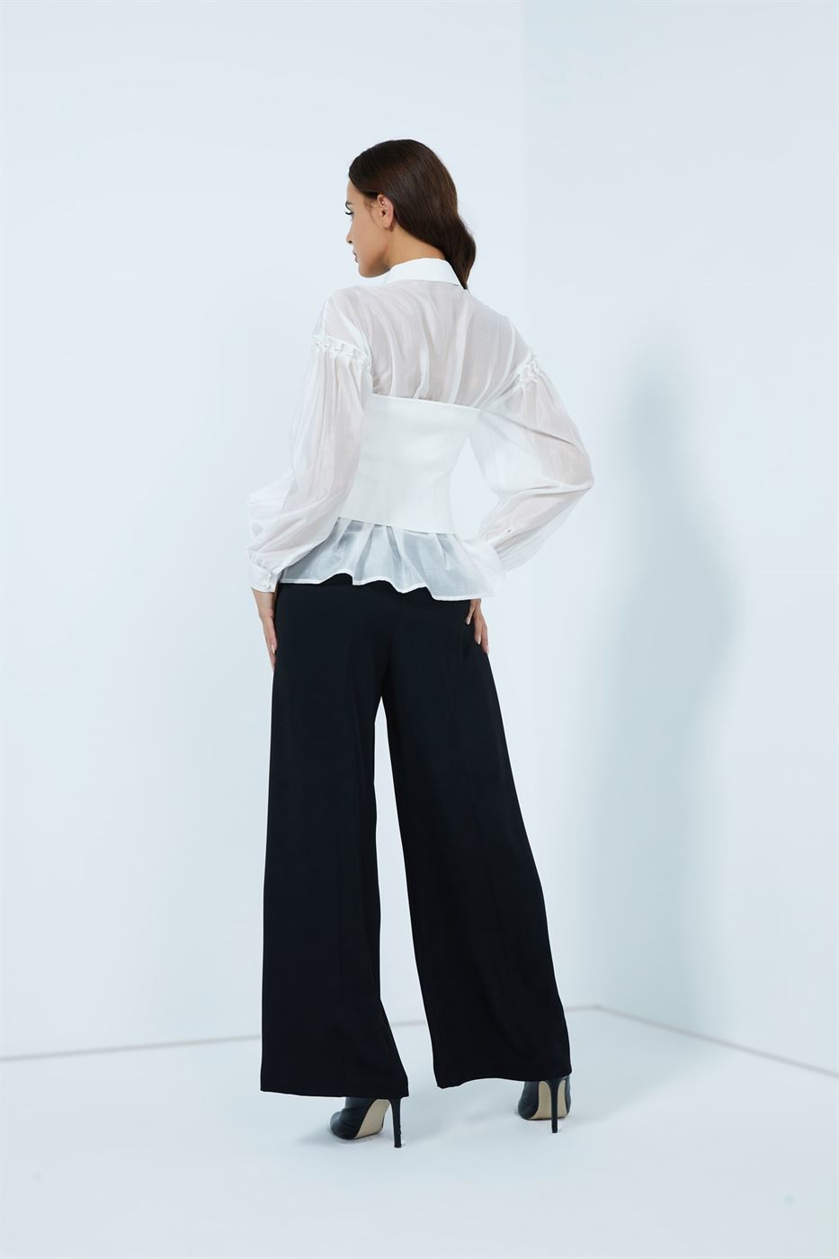 Pearl Brooch Top - Femi9 EG