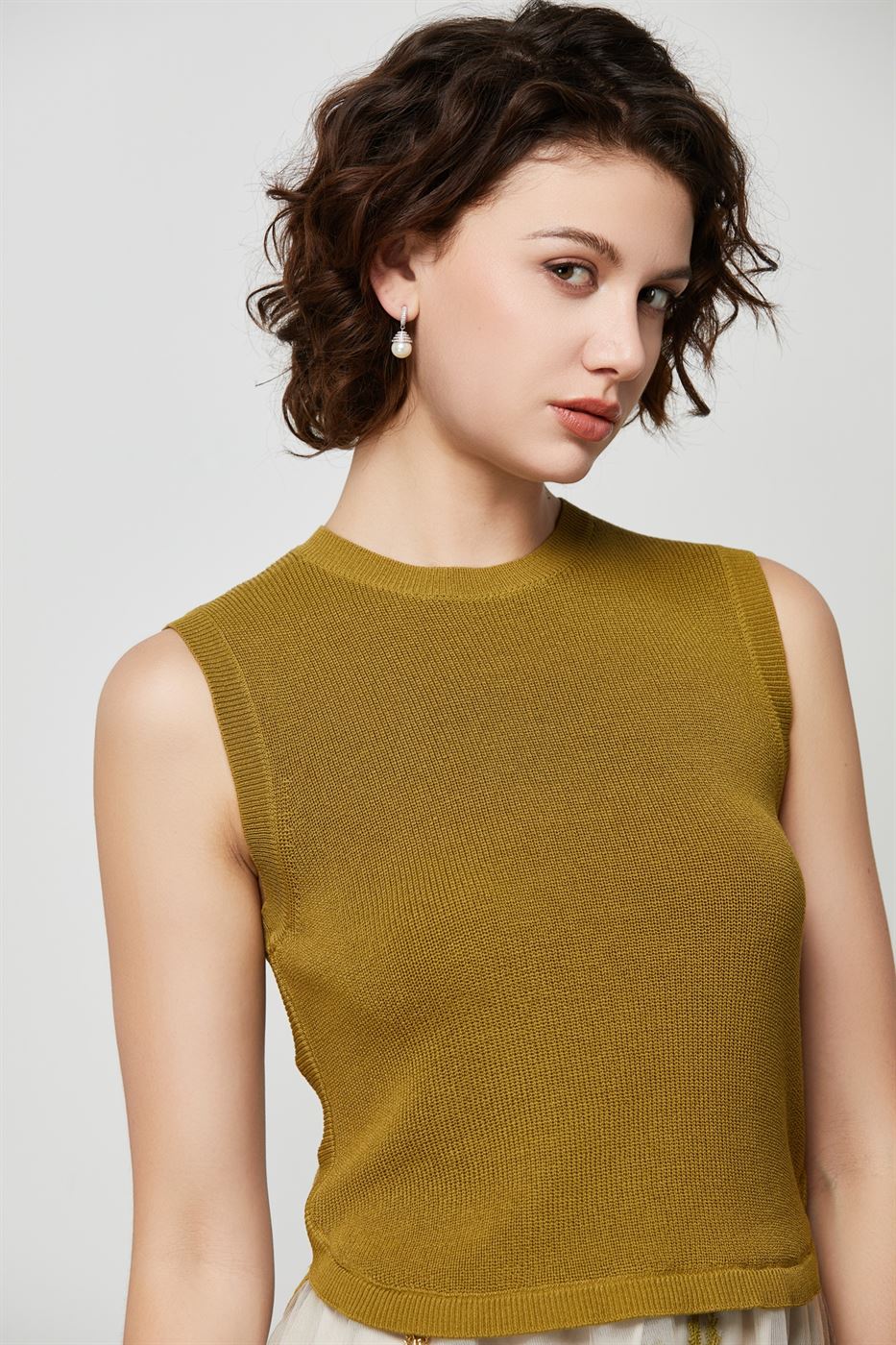 Round Hem Knit Top - Femi9 EG