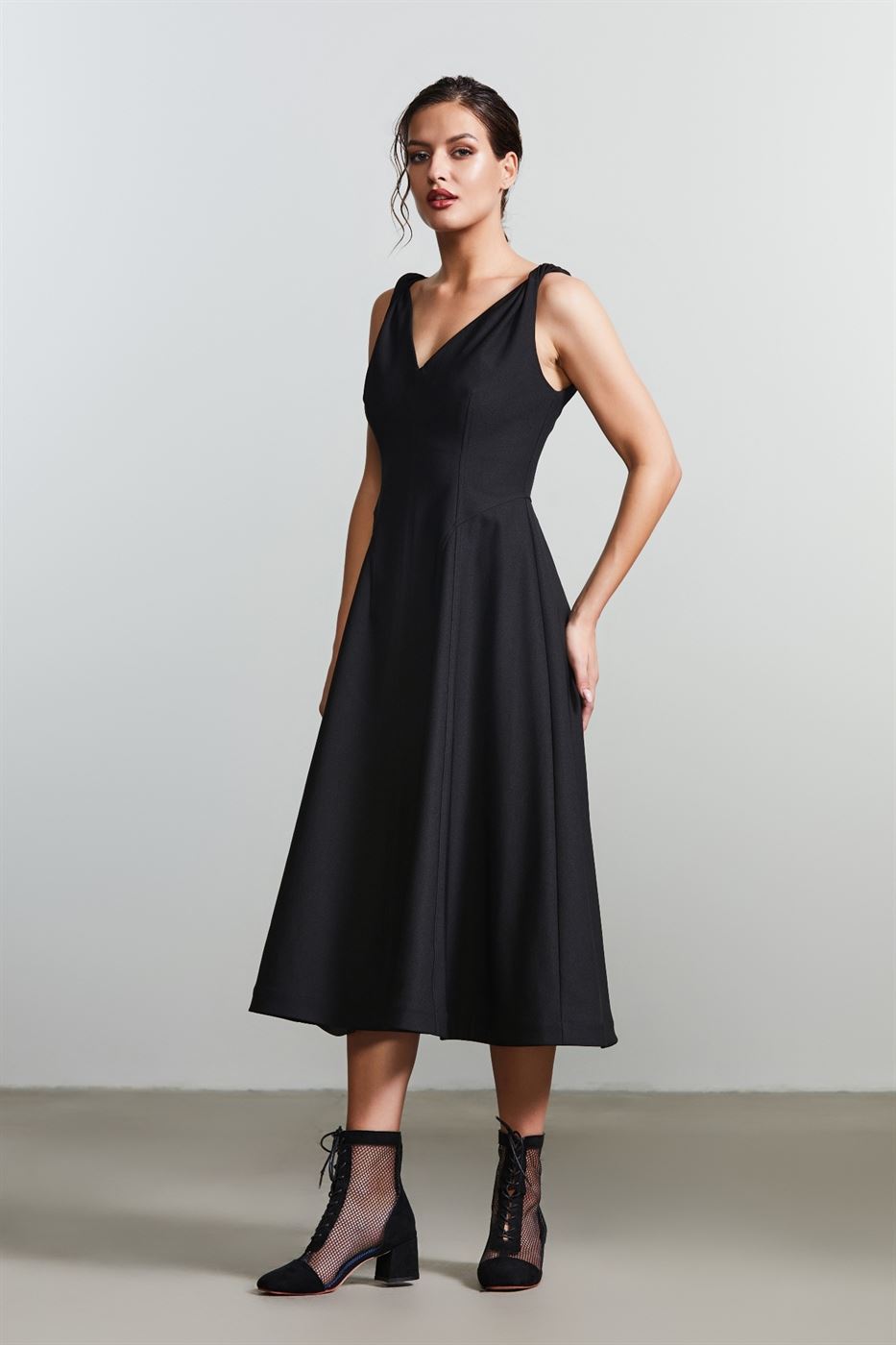 Twisted Details Dress - Femi9 EG