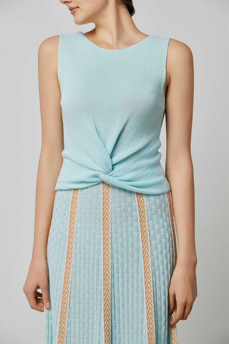 Twist Detail Top - Femi9 EG