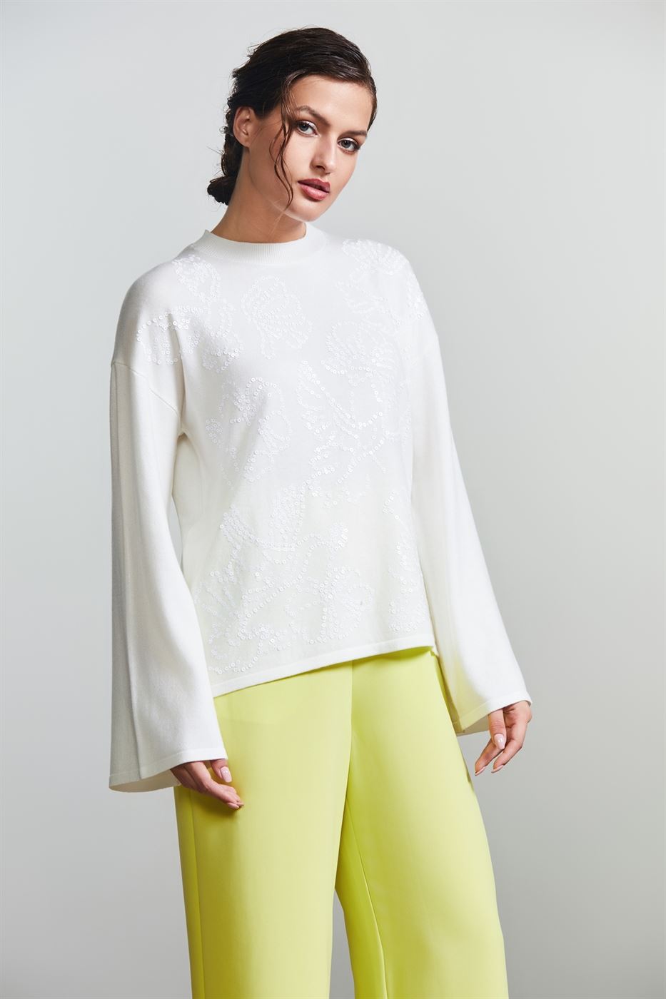 Sequin Embellishment Pullover - Femi9 EG