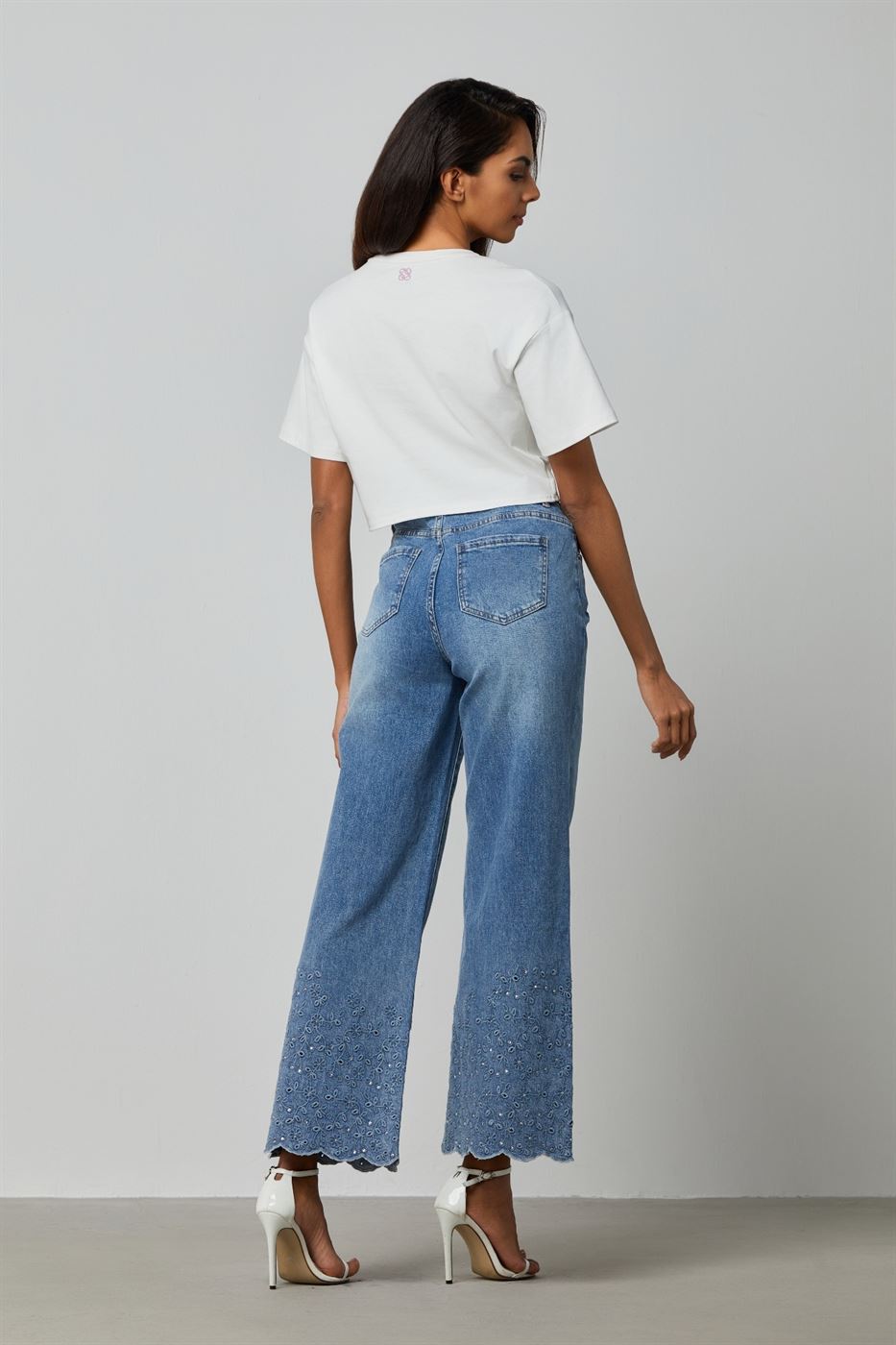 Straight Leg Jeans - Femi9 EG