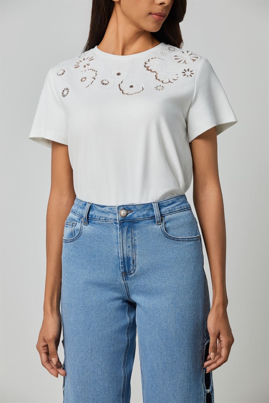 Embroidery Detailed T-Shirt - Femi9 EG