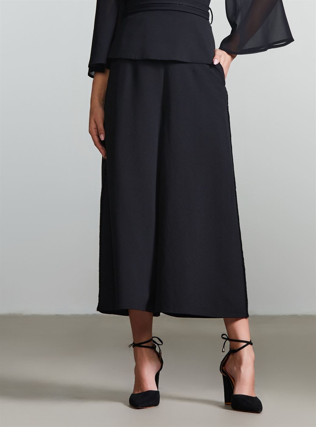 Culottes Embellished Pants - Femi9 EG