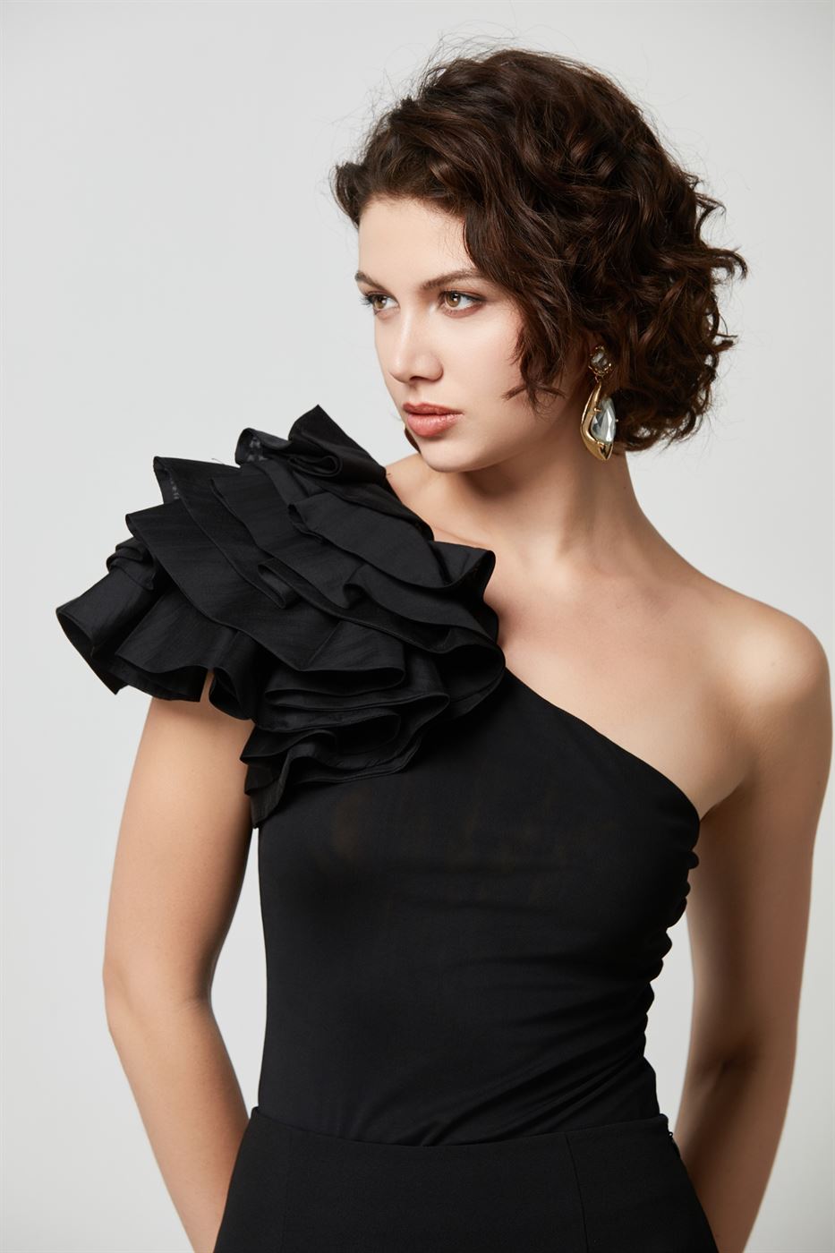 Bold Ruffled Shoulder Top - Femi9 EG