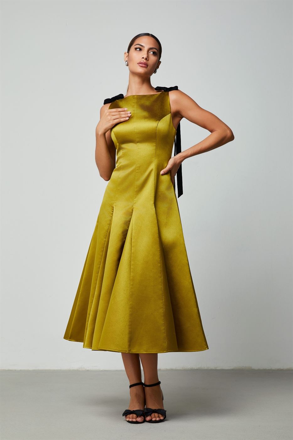 Bow AppliquâˆšÂ© Dress - Femi9 EG