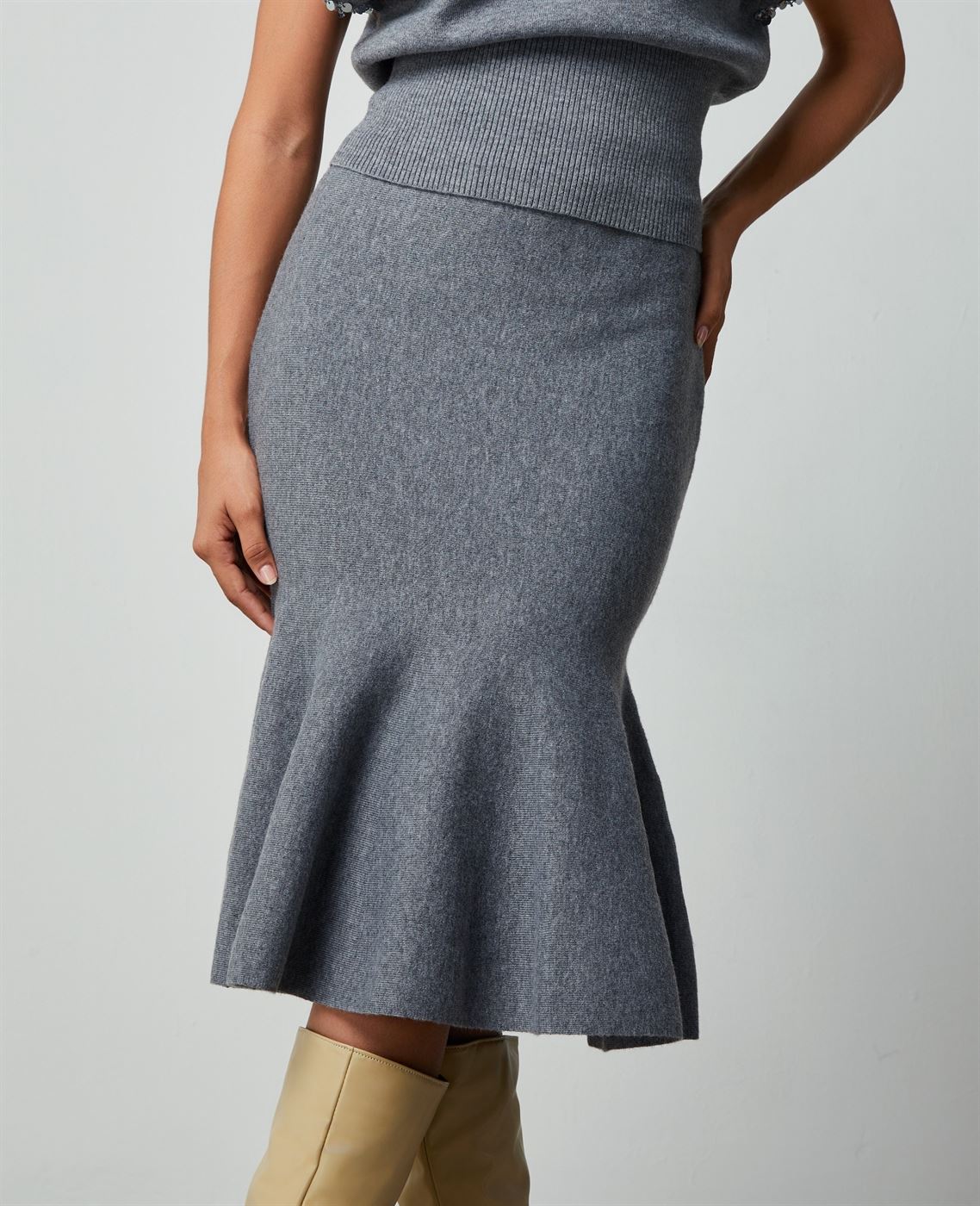 Peplum Knit Skirt - Femi9 EG