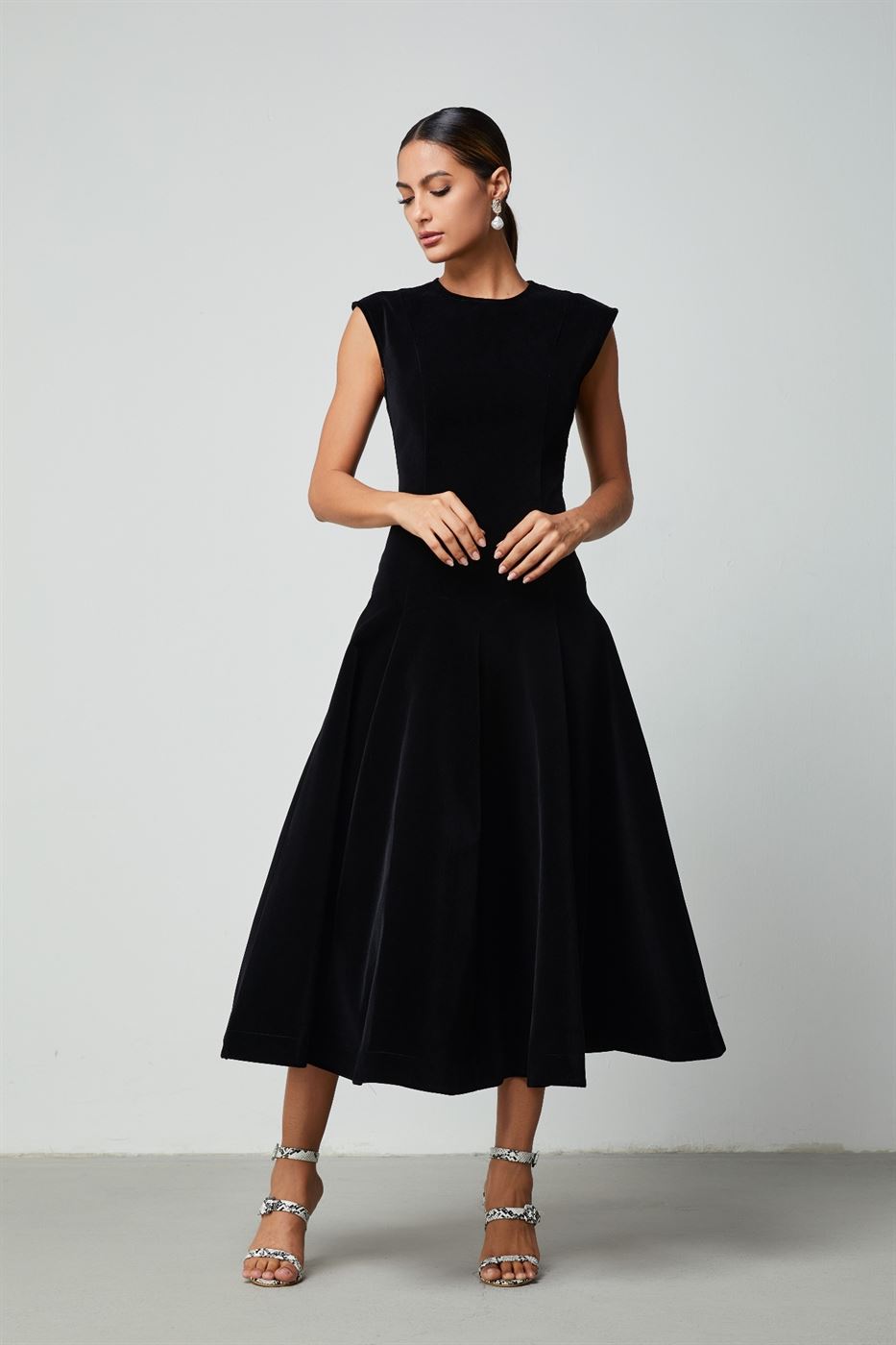 A-Line Velvet Dress - Femi9 EG