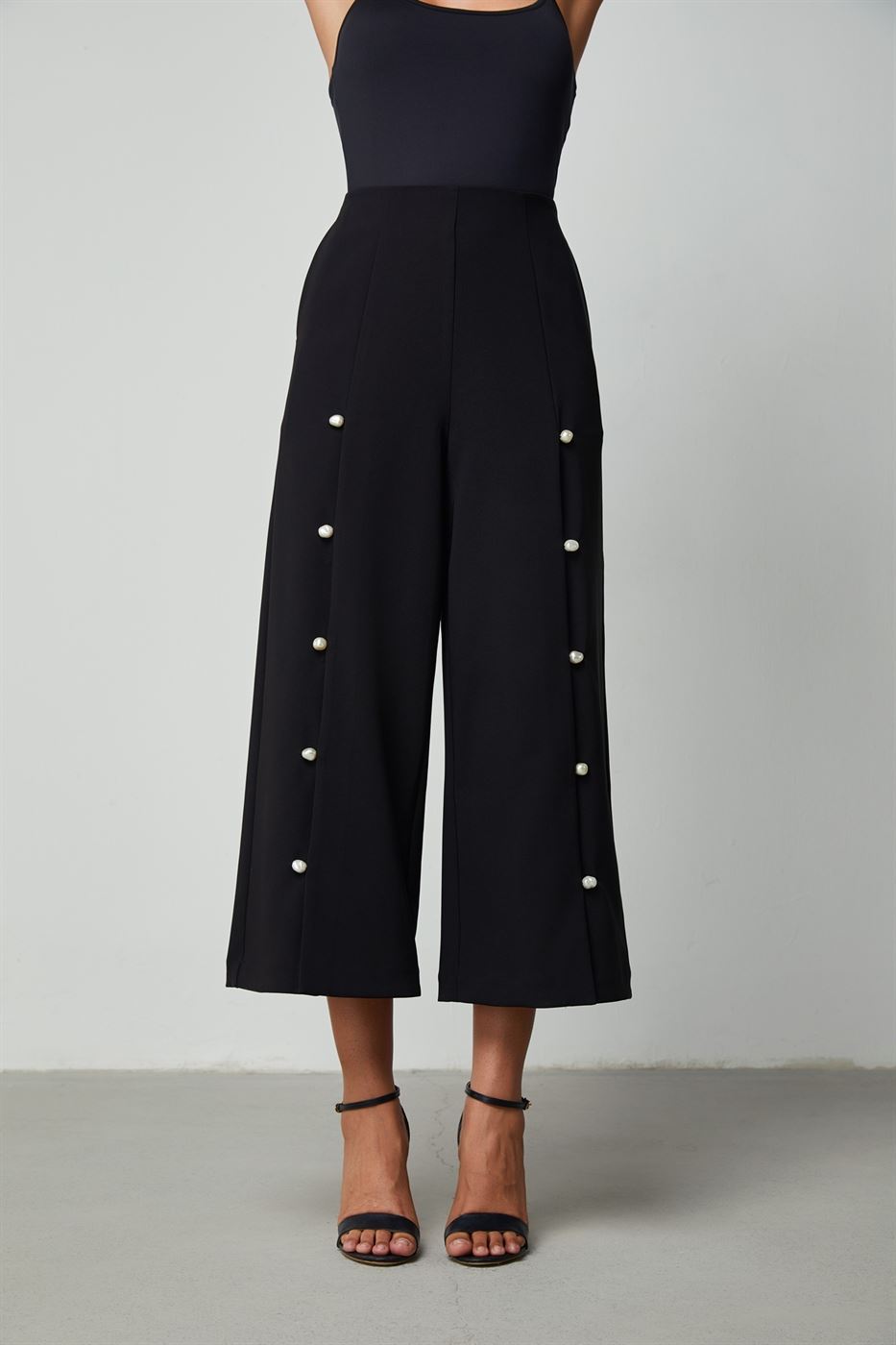 Pearl Embellishment Pants - Femi9 EG
