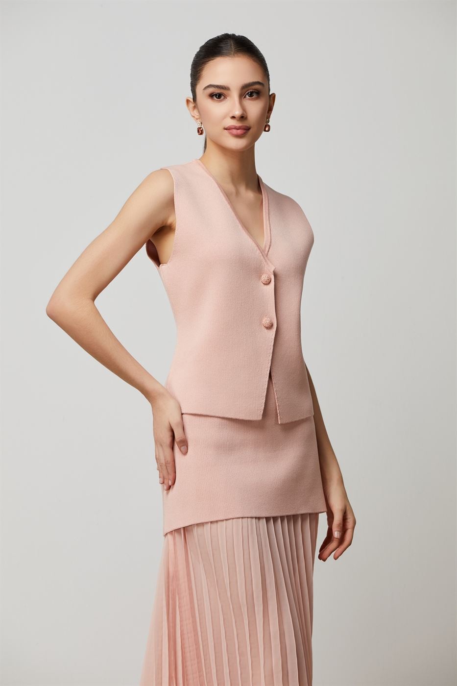 V Neck Knit Top - Femi9 EG