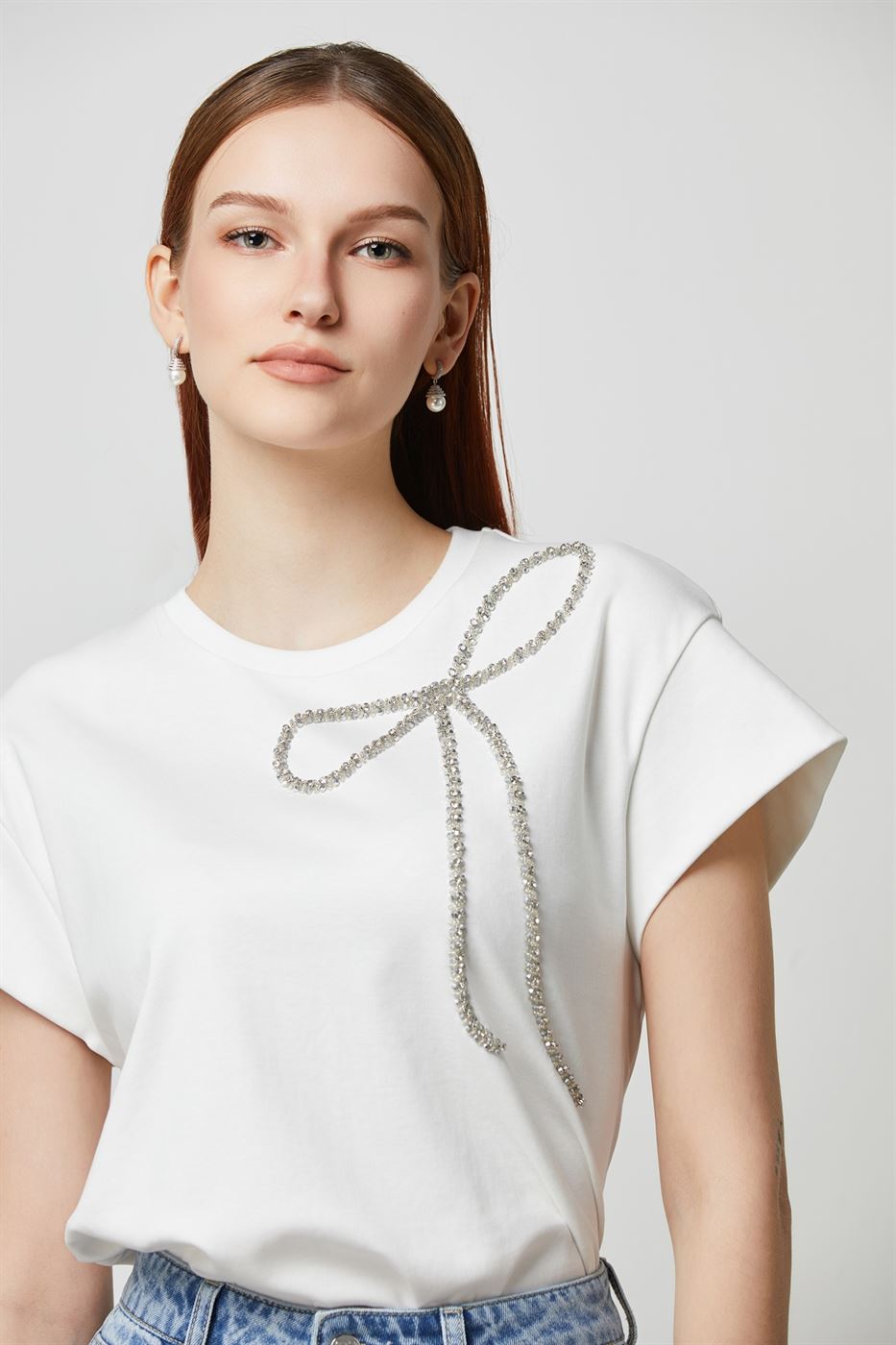 Bow Embellished T Shirt - Femi9 EG