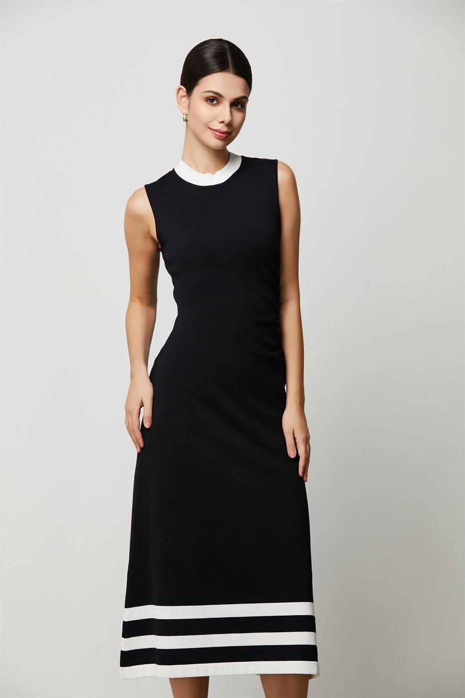 Monochrome Sleeveless Knit Dress - Femi9 EG