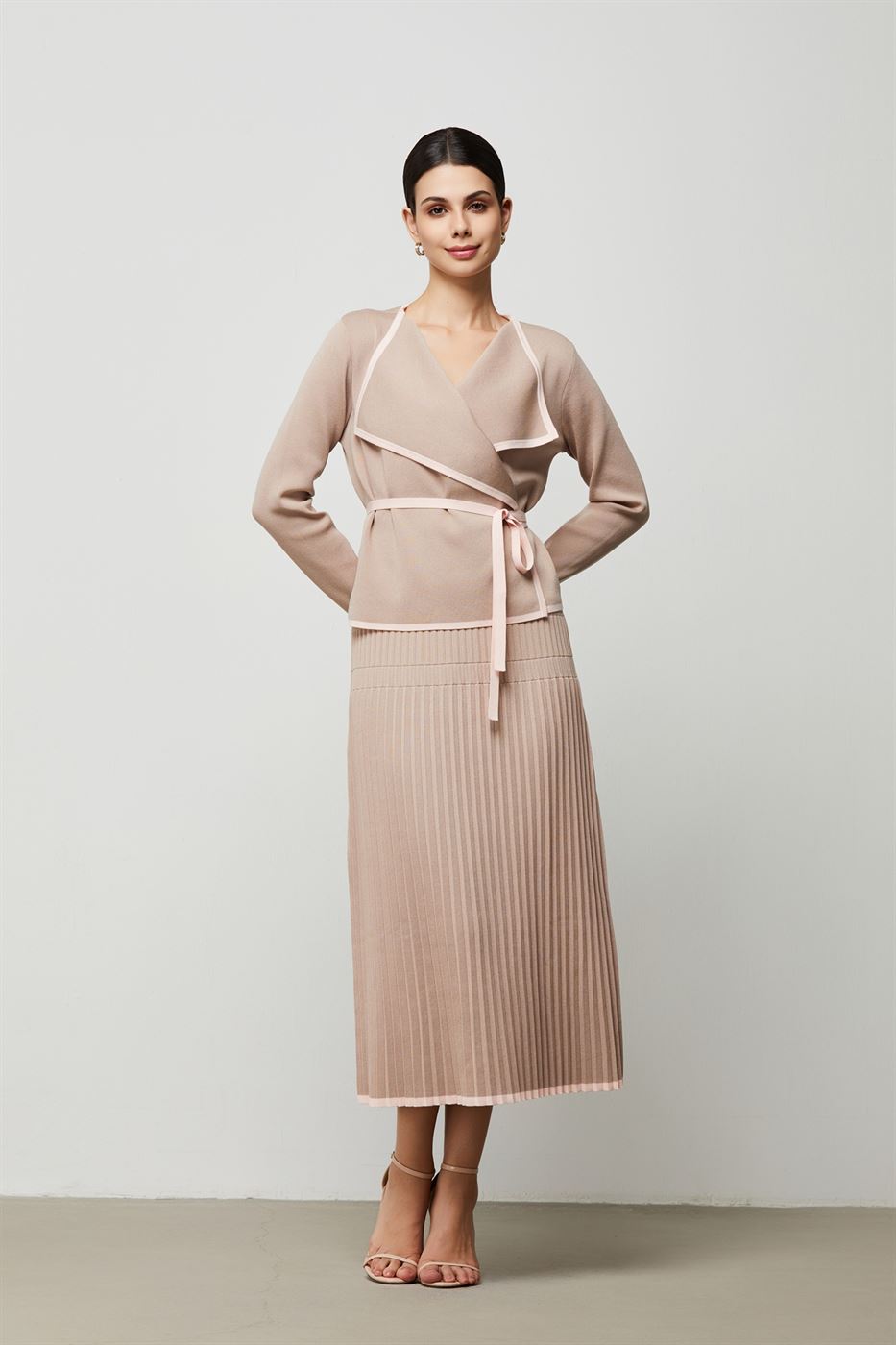 Straight Elegance Skirt - Femi9 EG