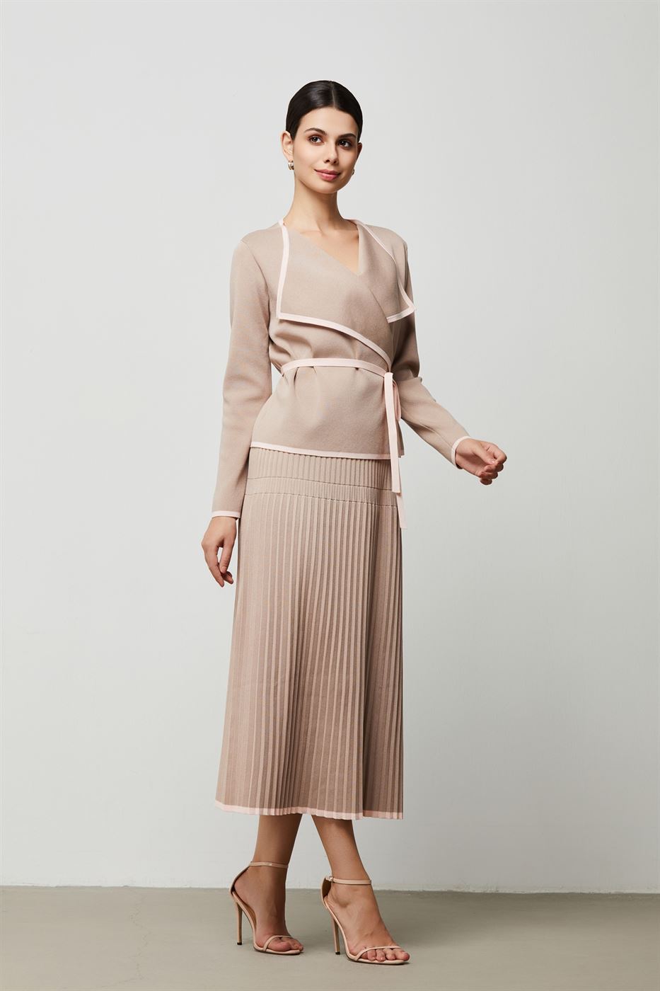 Straight Elegance Skirt - Femi9 EG