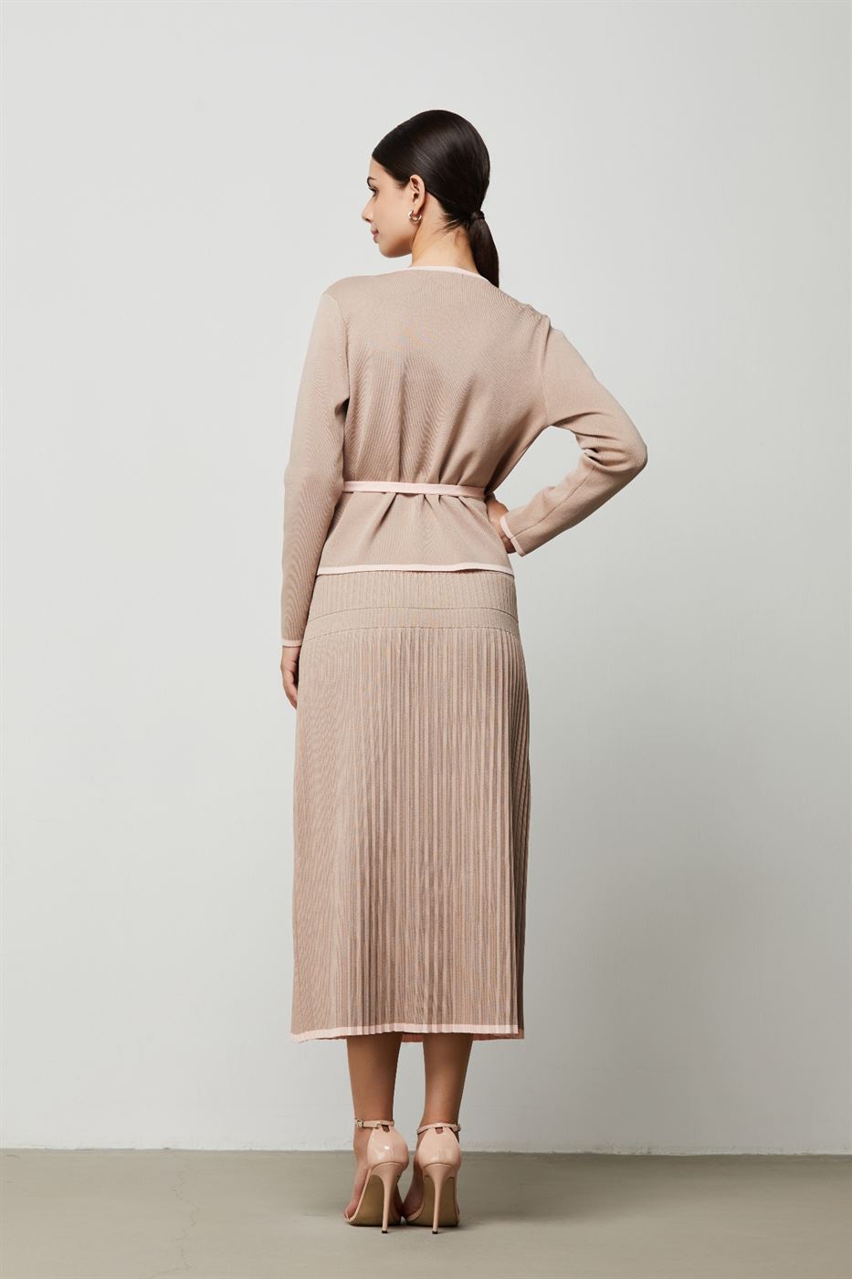 Straight Elegance Skirt - Femi9 EG