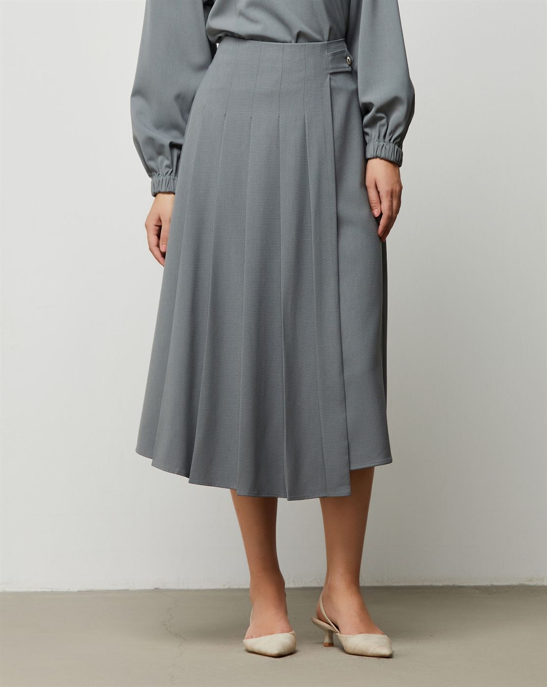 Pleated Classic Skirt - Femi9 EG