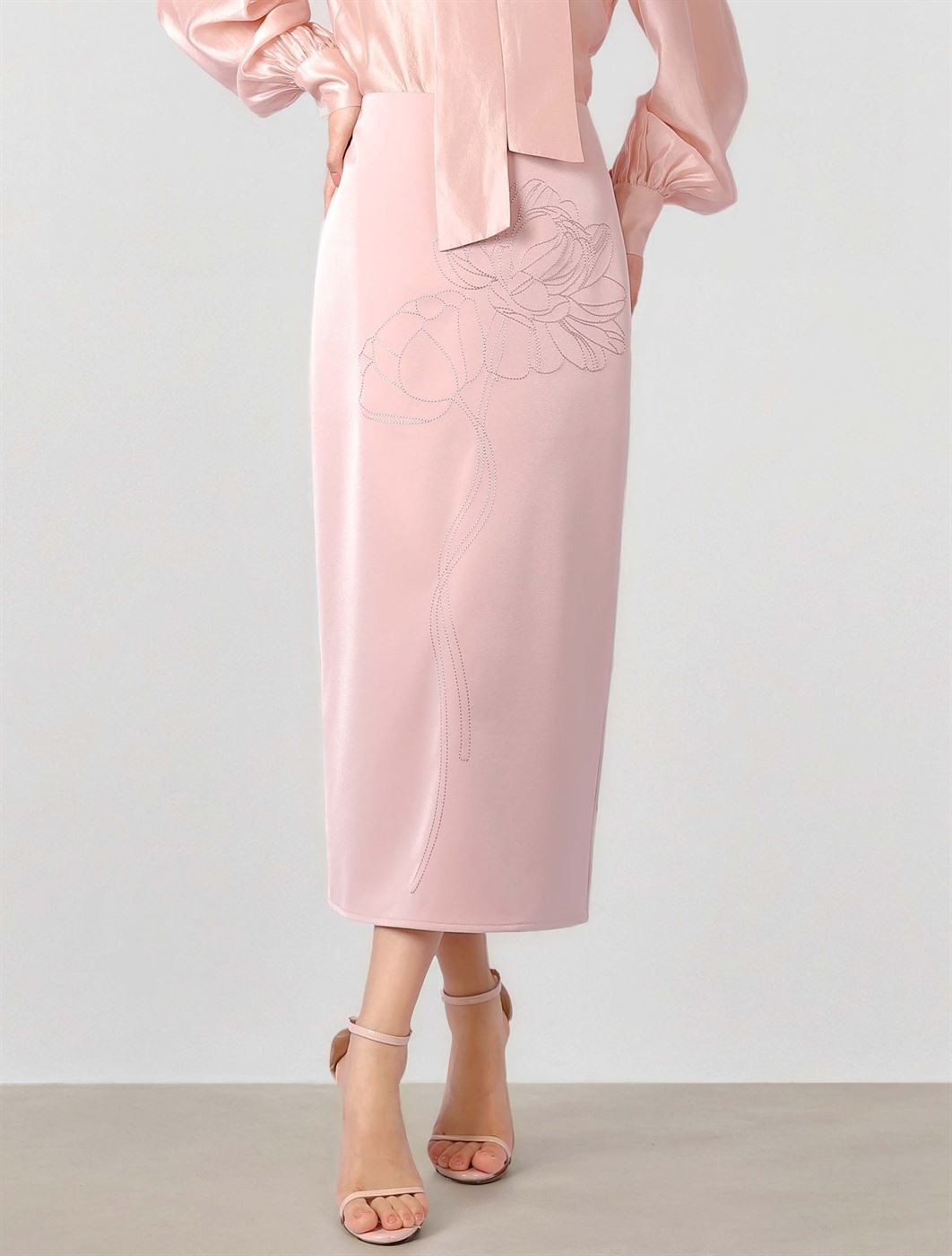 Midi Skirt with Embroidered Flowers