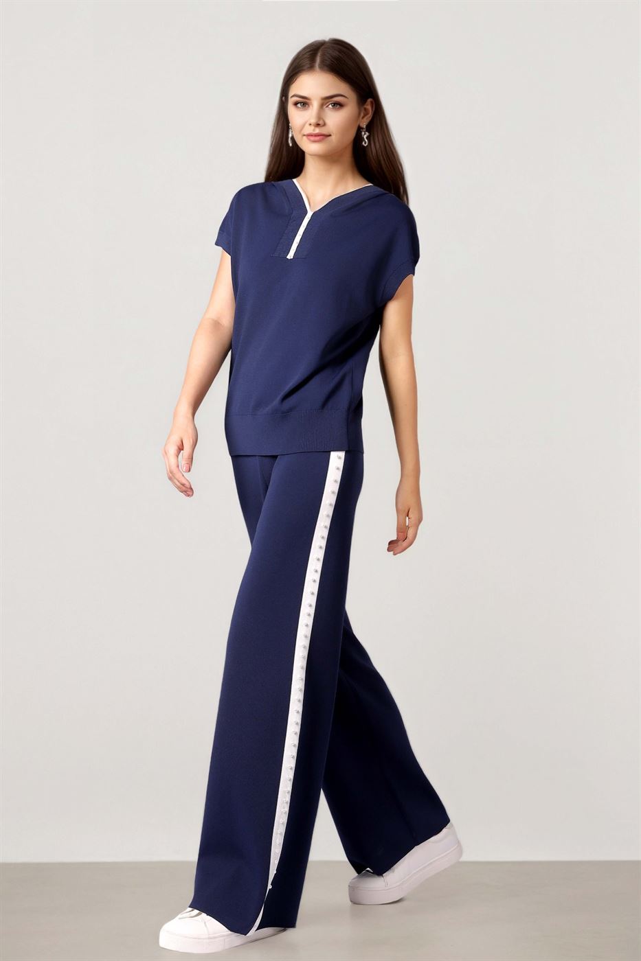 Knit Pants With Pearl Details