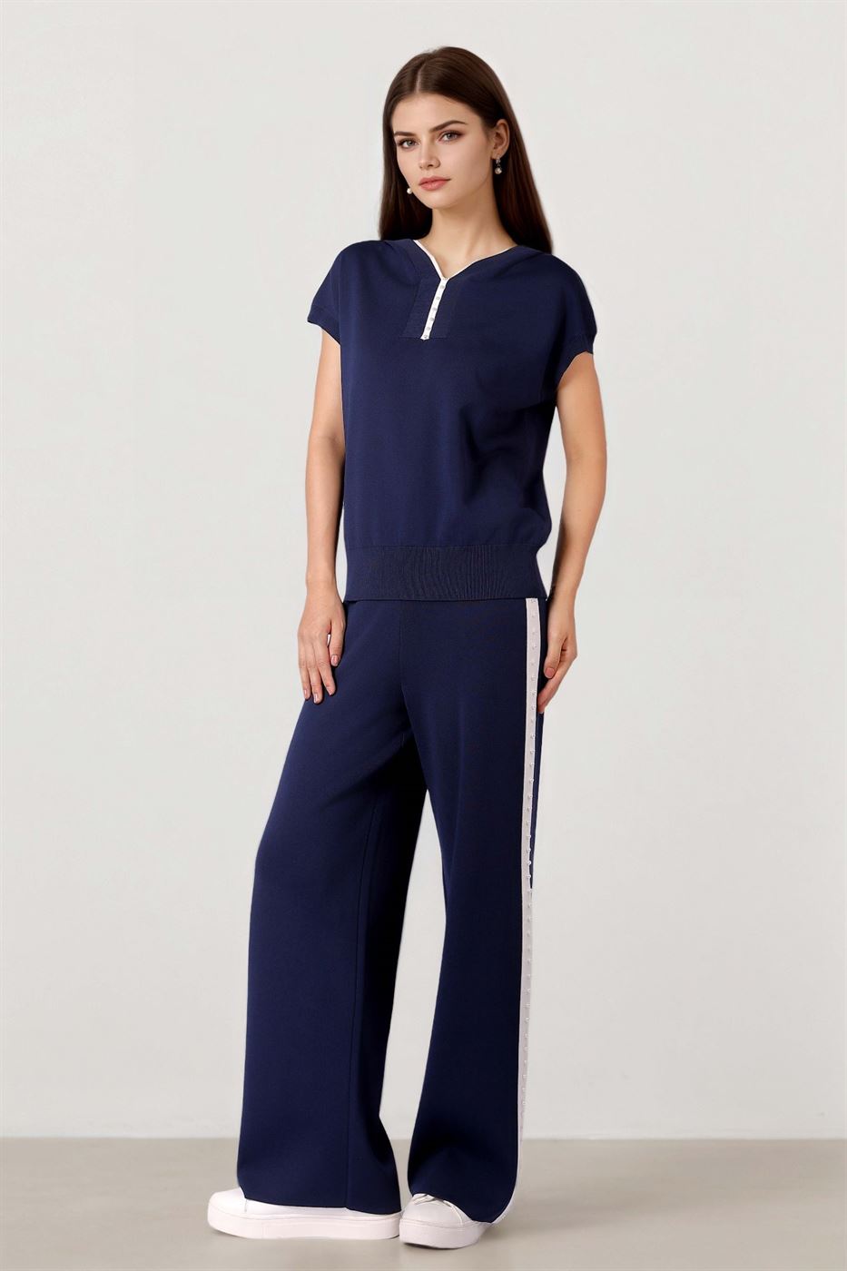 Knit Pants With Pearl Details