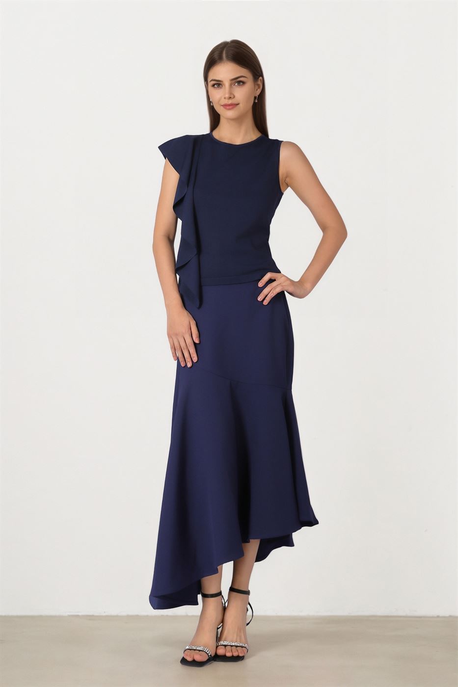 ASYMMETRIC HEM SKIRT