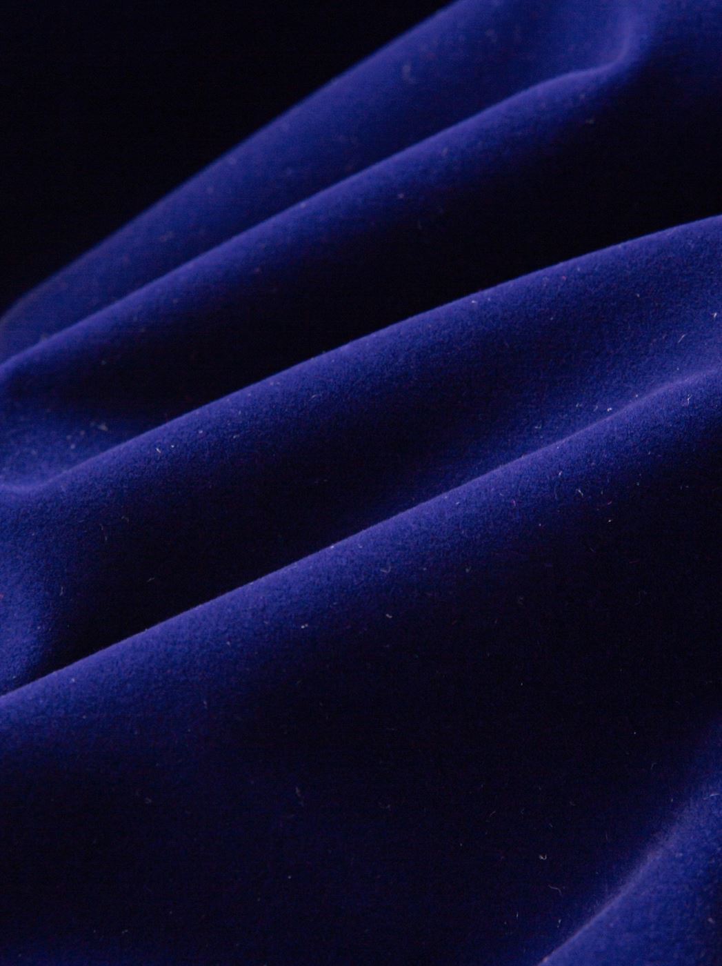 SLEEVELESS VELVET DRESS