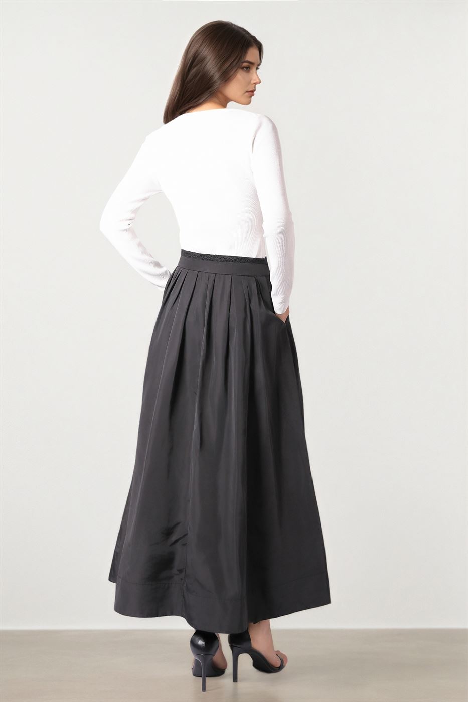 OFF WHITE TWIST DETAIL TOP