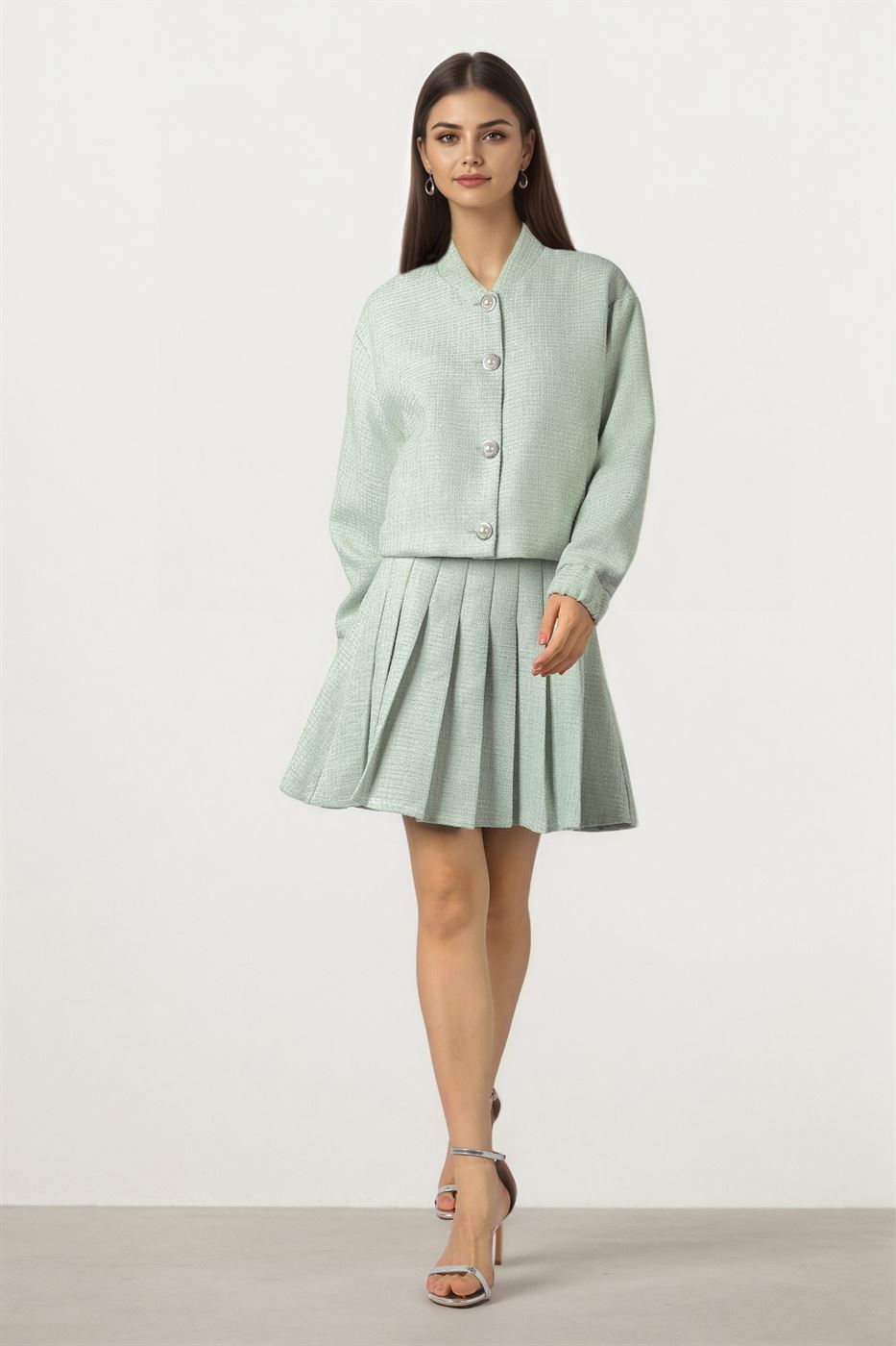 Elegant and Modern Tweed Jacket