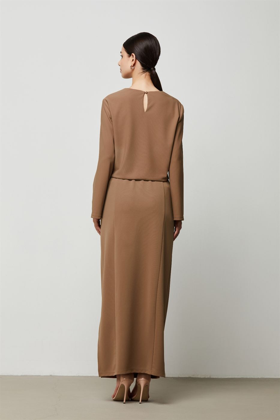 Classic Skirt With Slit - Femi9 EG