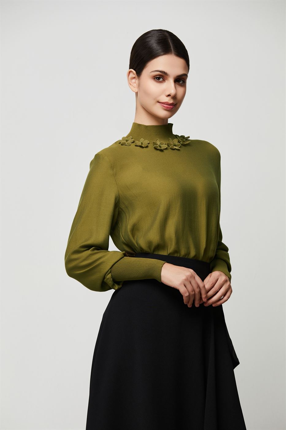 Blooml Neck Top