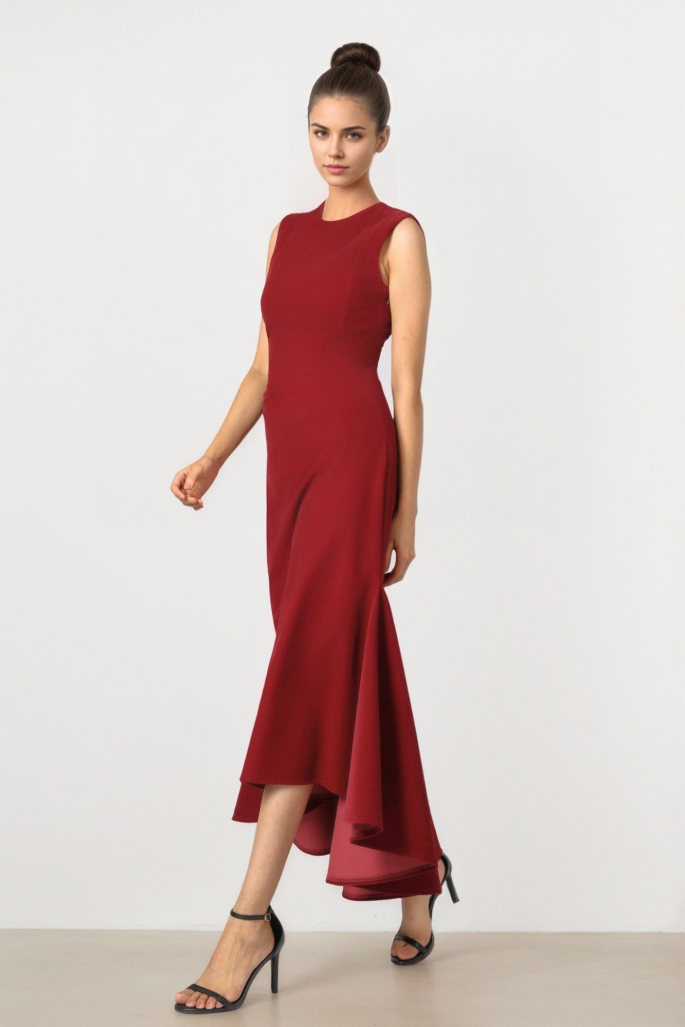 SLEEVELESS VELVET DRESS