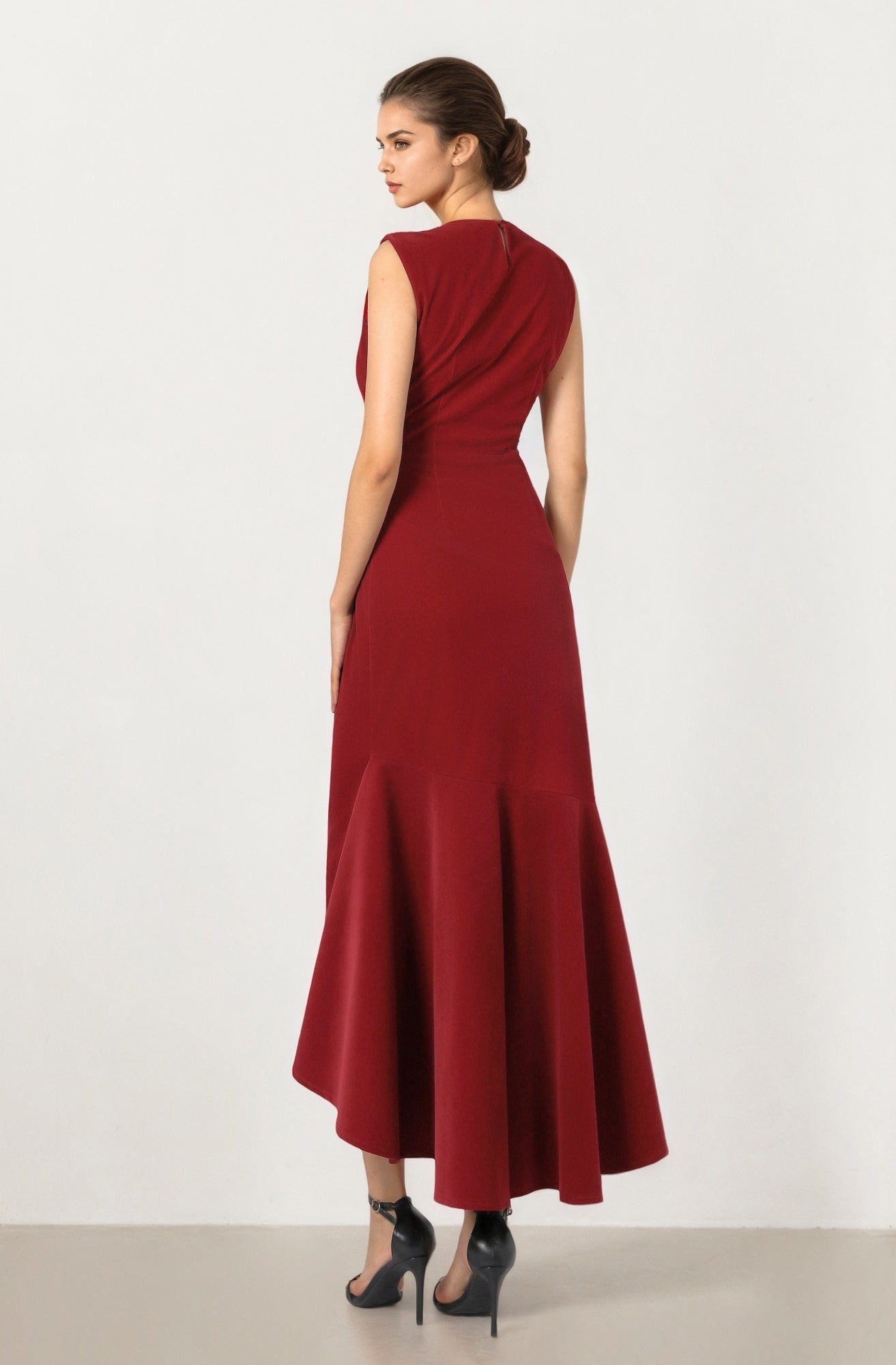 SLEEVELESS VELVET DRESS