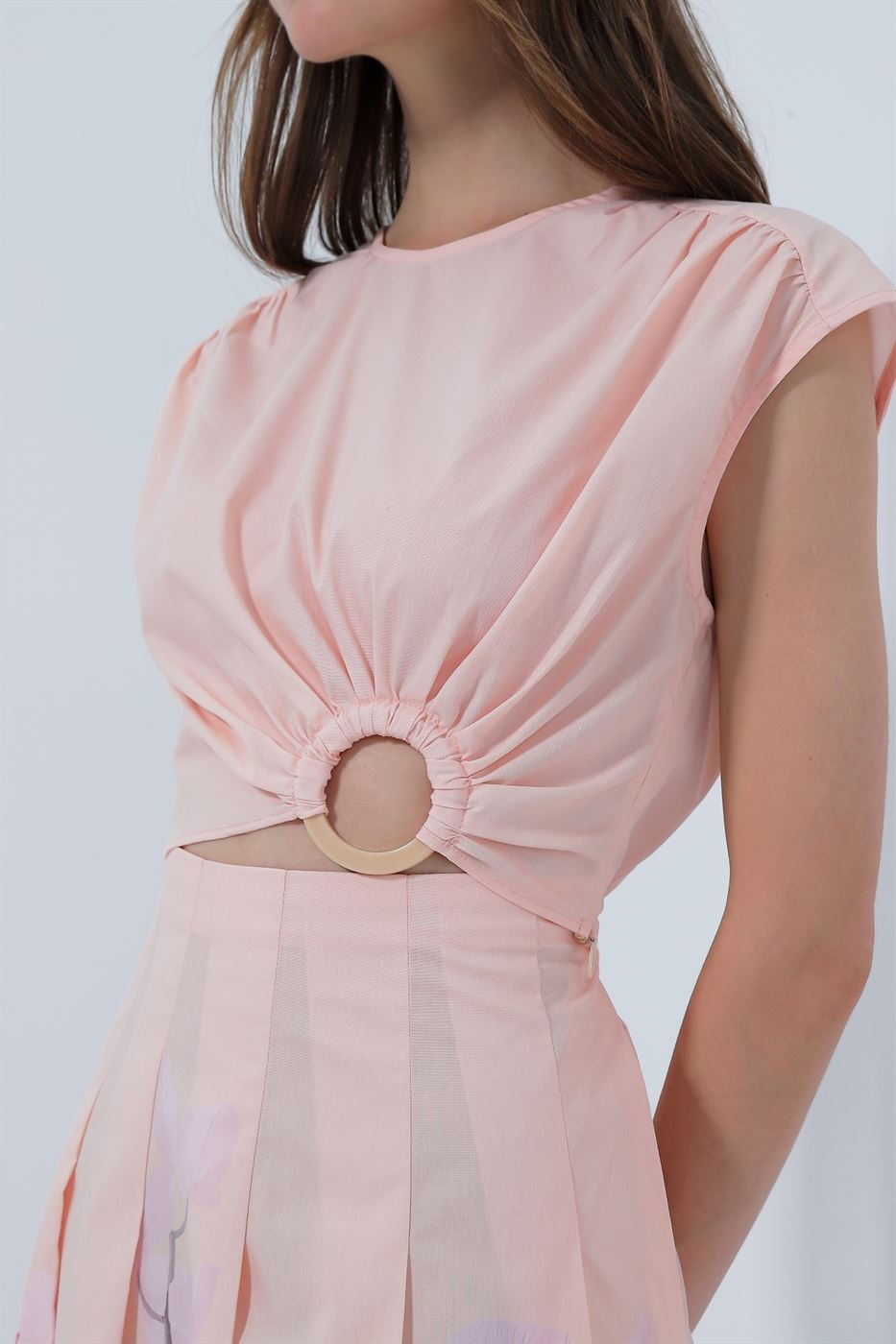 Sleeveless Crop Top - Femi9 EG