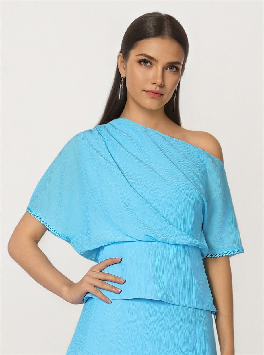 Asymmetric Shoulder Top