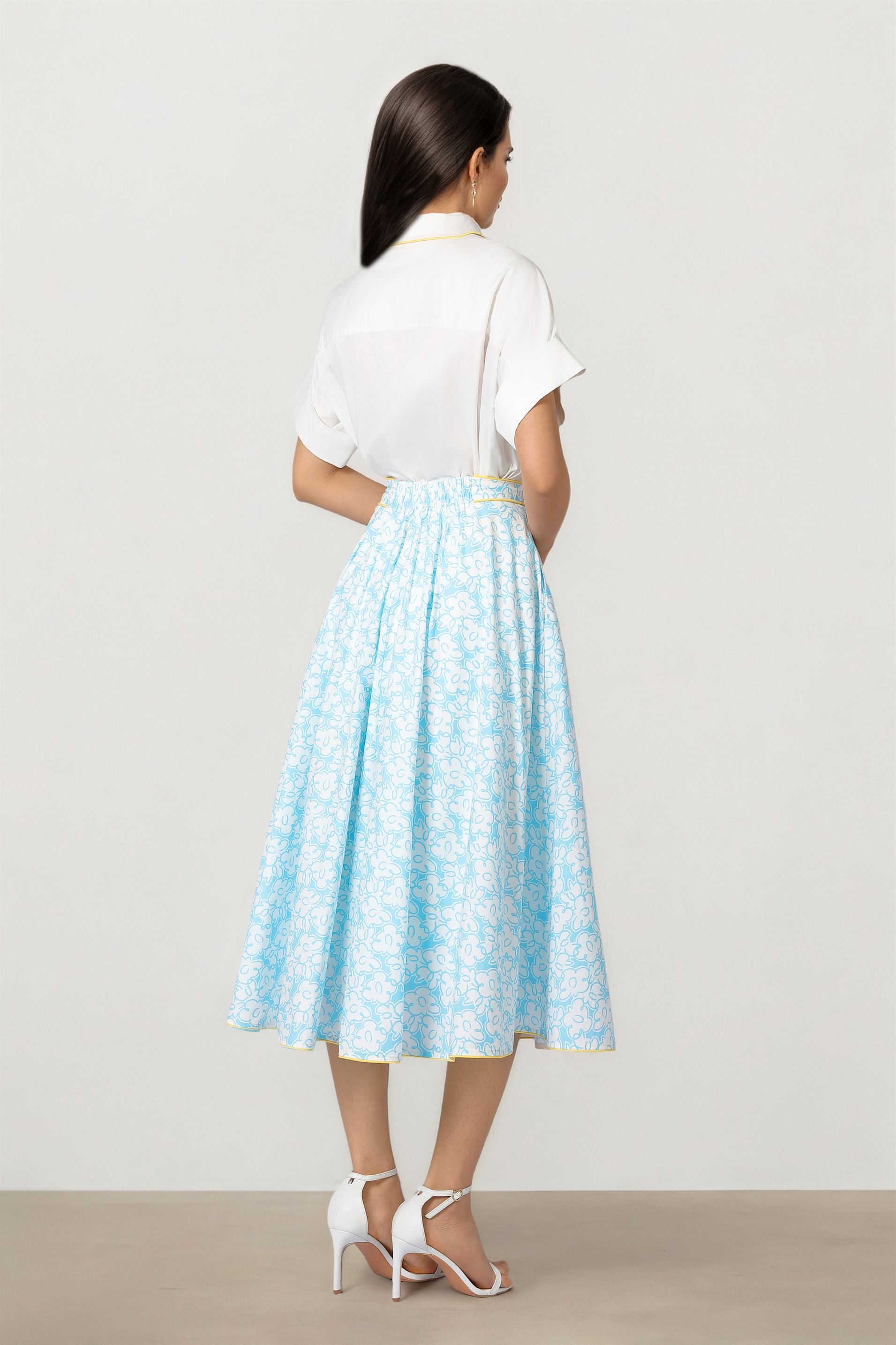 Piped Collar Top