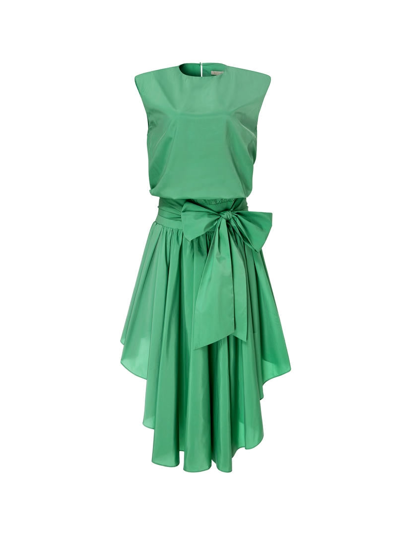 A green taffeta dress
