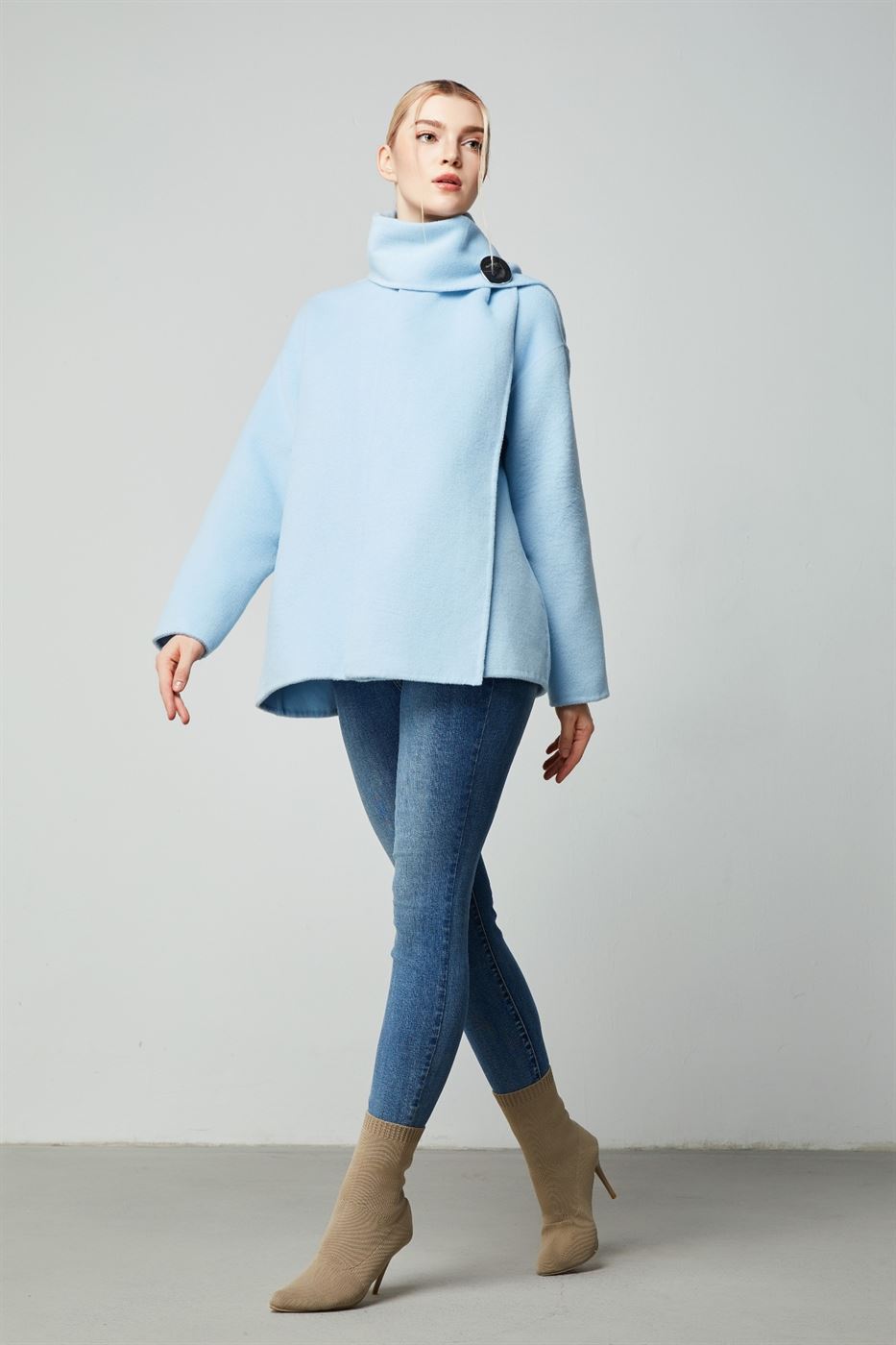 Brooch Detail Coat - Femi9 EG