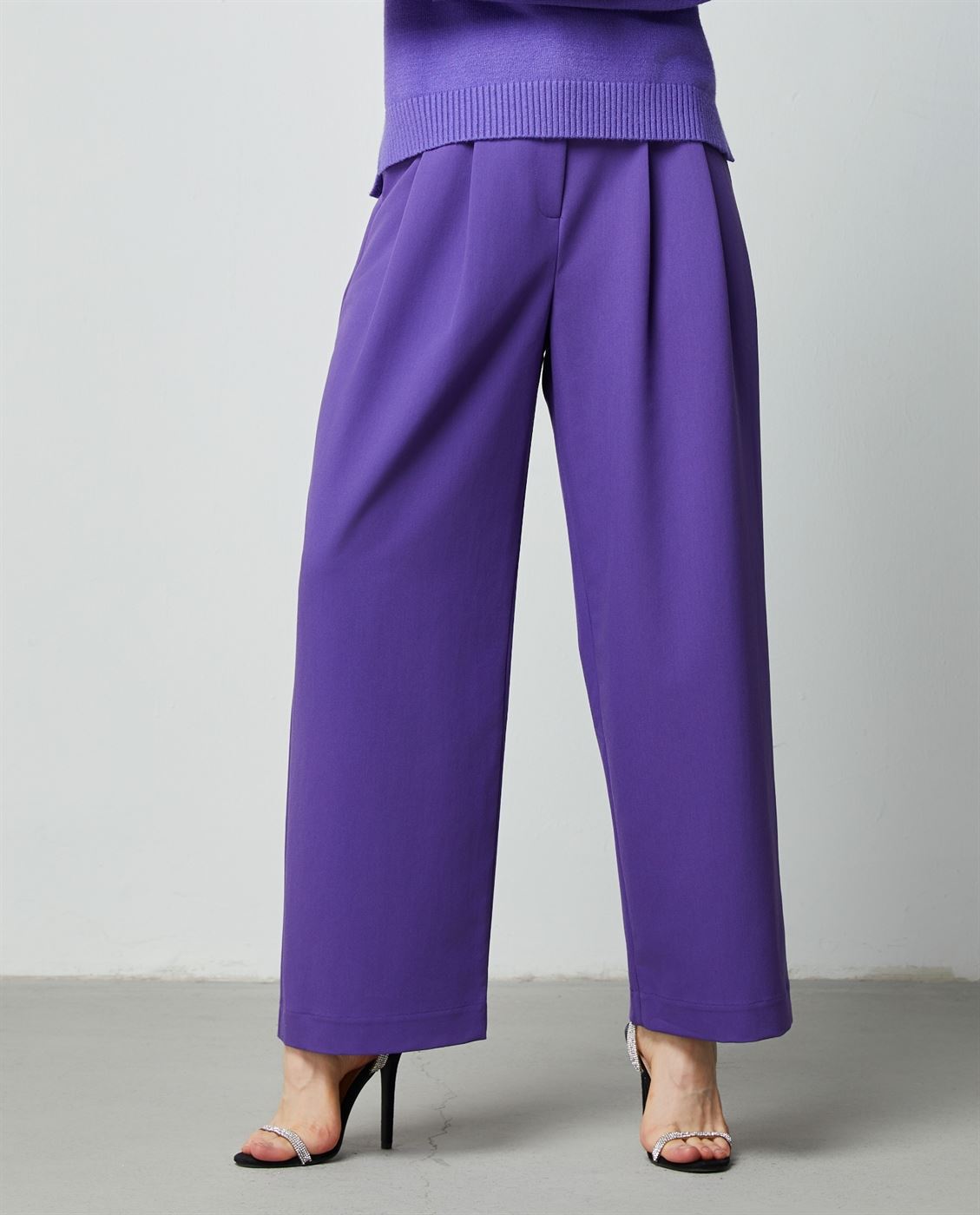 Straight Cut Pants - Femi9 EG