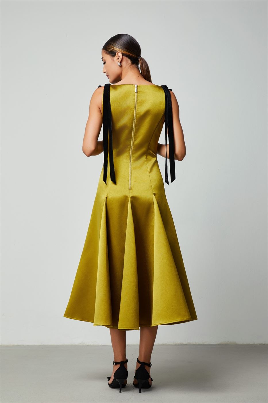 Bow AppliquâˆšÂ© Dress - Femi9 EG