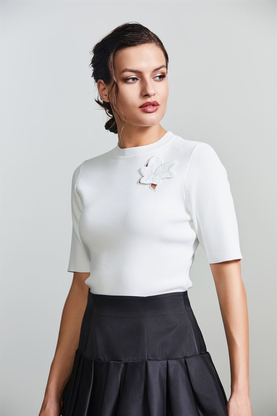 Flower Applique Knitted Top - Femi9 EG