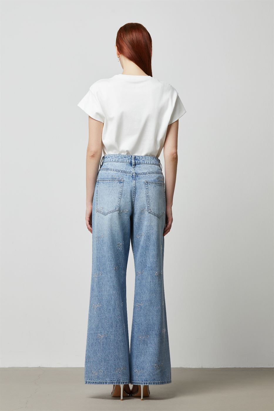Bow Rhinestone Embellishment Jeans - Femi9 EG