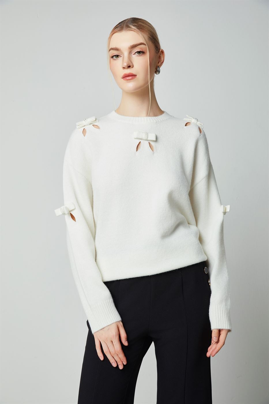 Bow Details Pullover - Femi9 EG