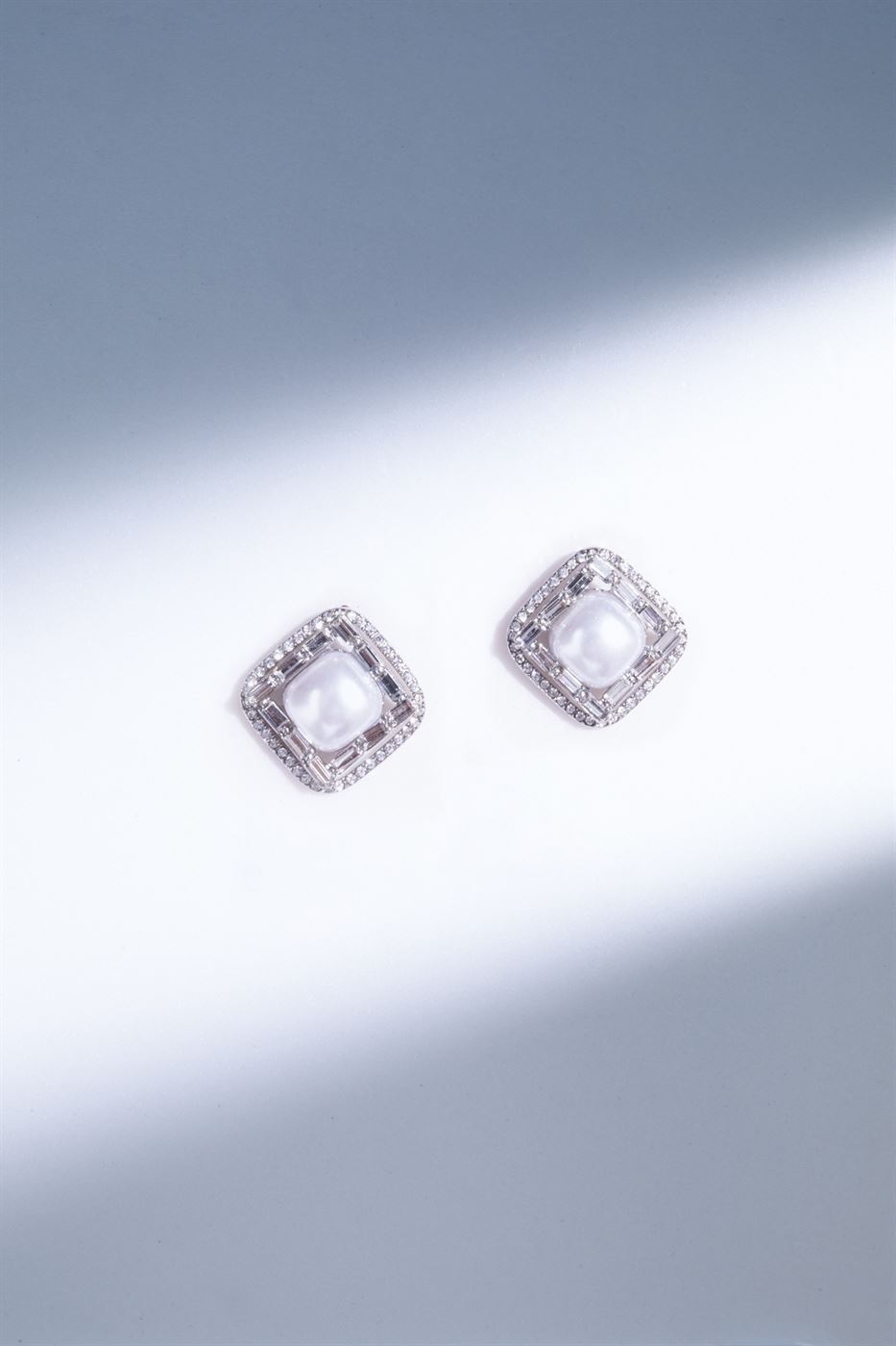 Large Faux  Pearl Earrings - Femi9 EG